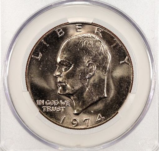 Close-up of LIBERTY on 1974 Eisenhower dollar showing Peg Leg variety with missing R serif